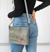 PLATINUM PEARL CROSSBODY HANDBAG