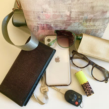 PLATINUM PEARL CROSSBODY HANDBAG