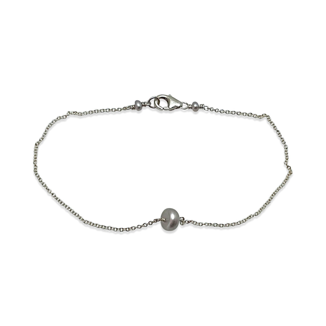GREY TINY PEARL BRACELET