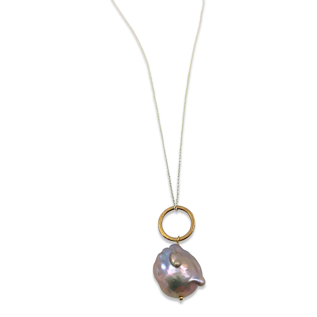 GREY BAROQUE PEARL PENDANT NECKLACE