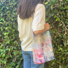 IRIDESCENT BLUSH URBAN TOTE
