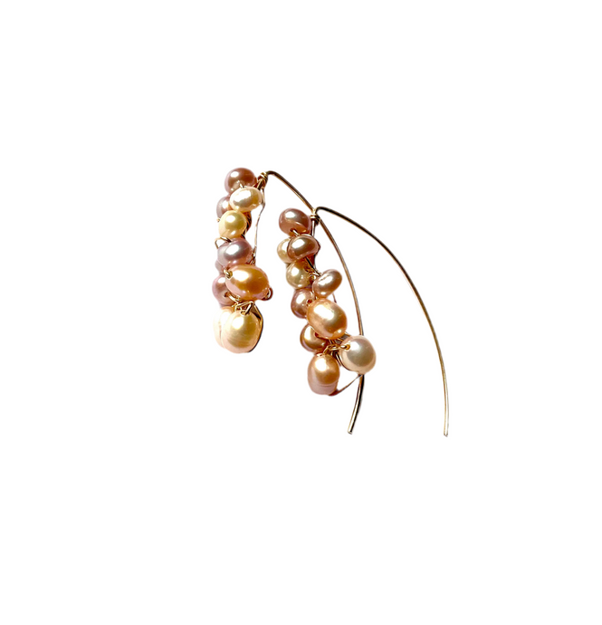 DELICATE COCOON EARRINGS - BLUSH CHAMPAGNE PINK PEARL