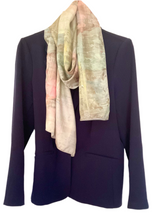 PLATINUM PEARL SCARF