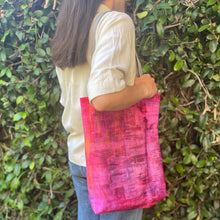 CARMINE ROUGE URBAN TOTE
