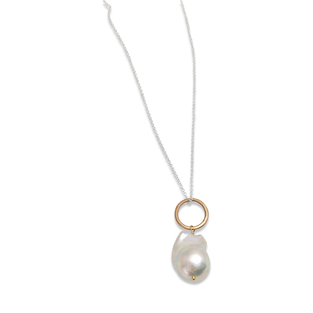 IVORY BAROQUE PEARL PENDANT NECKLACE